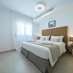 Silver Park Aparthotel 4*