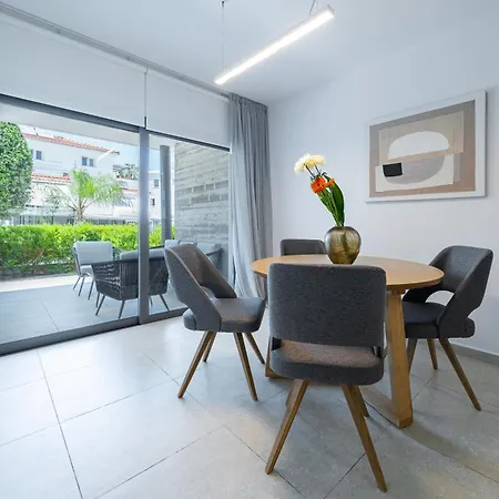Apartmanhotel Silver Park By Deserve Paphos