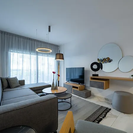 Silver Park 公寓式酒店 Paphos